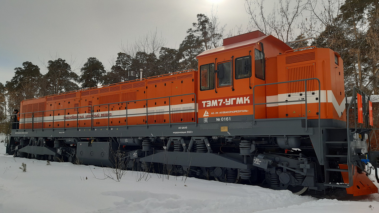 картинка Модернизированный тепловоз ТЭМ7  - Шадринский Автоагрегатный завод