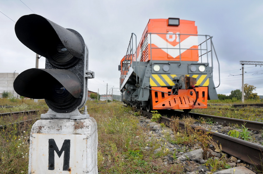 картинка Модернизированный тепловоз ТГМ4Б  - Шадринский Автоагрегатный завод